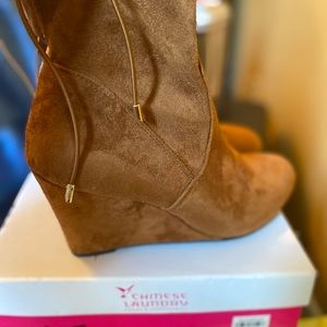 Boots camel barely used microsuede